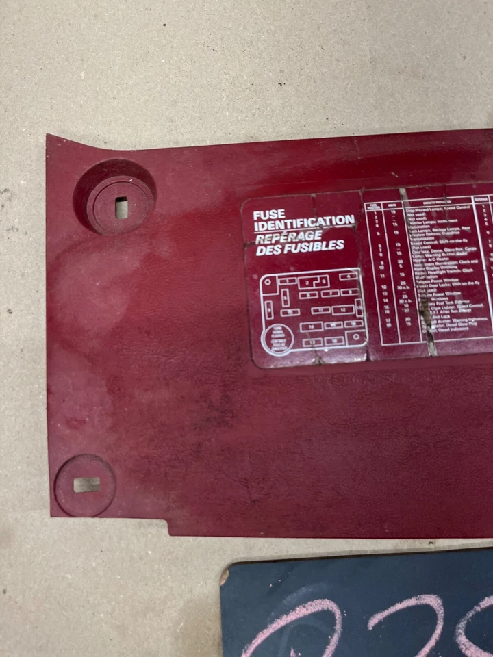 Ford F250 F350 1987 1988 1989 1991 Bronco cubierta de panel de fusibles moldura de puerta fabricante de equipos originales usado Foto 2 de 4