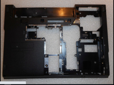 NEU ORIGINAL DELL LATITUDE E5400 UNTERE BASISABDECKUNG MONTAGE D8RW0 0D8RW0