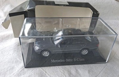 Mercedes Benz S-Class S 500 Maisto Dealer Modell  grau OVP / M  1:43