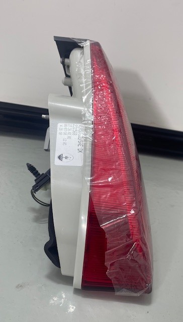Maserati Gran Turismo Pass/Rear side Tail Lamp 231568, Shipping not Incl.