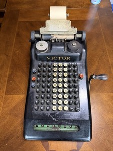 Antique Victor Adding Machine Hand Crank 1920 Pre-WWII #100139 Chicago