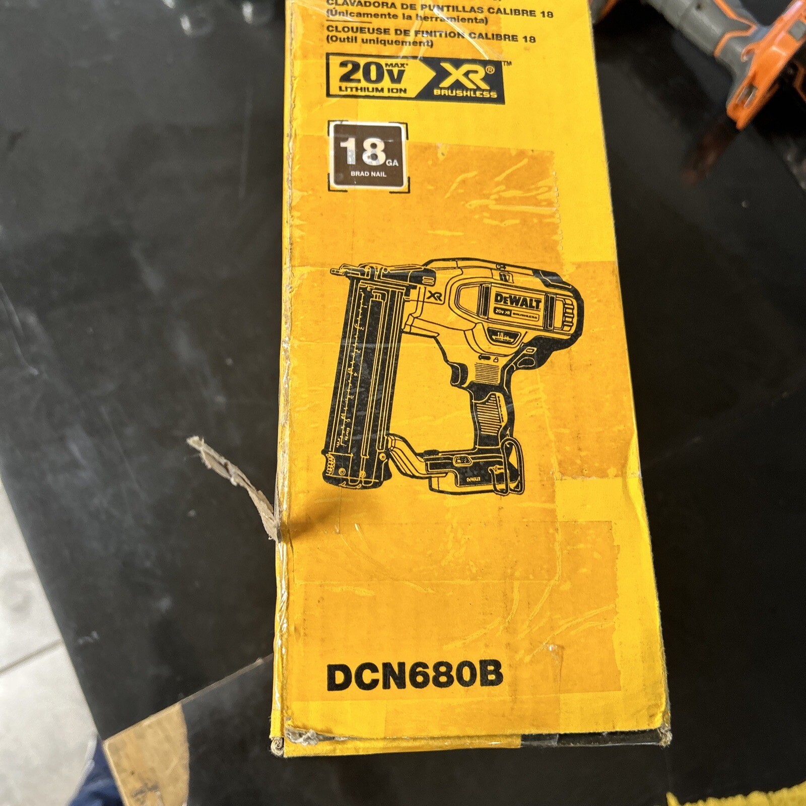 DEWALT 20V MAX XR 18Gauge Brad Nailer (Tool Only) DCN680B