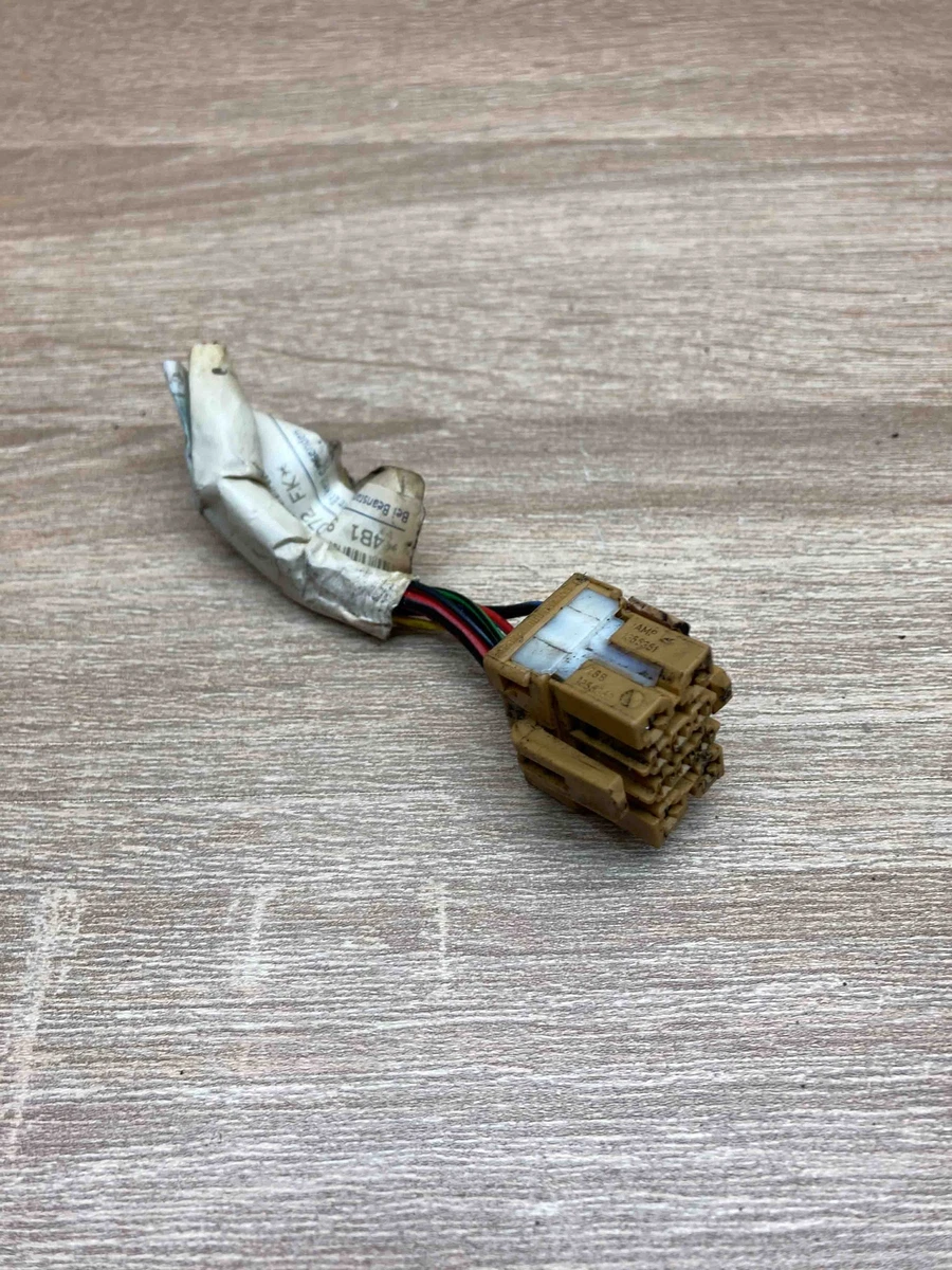 8D0937733 1355351 Volkswagen Audi Seat Skoda Engine ECU Connector  