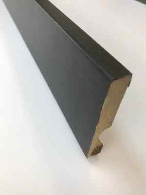 Sockelleiste MDF schwarz Esche Bullnose 130 x 15 x 2400 mm