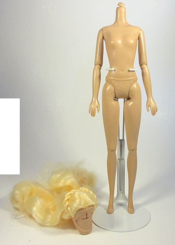 Nude AvaStars Female Doll Barbie Sized No Face Articulated Doll Body
