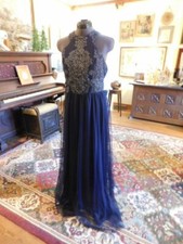 BEAUTIFUL NAVY "XTRAORDINARY" POLY NET FORMAL GOWN W/DARK SILVER DESIGN SZ 12-13