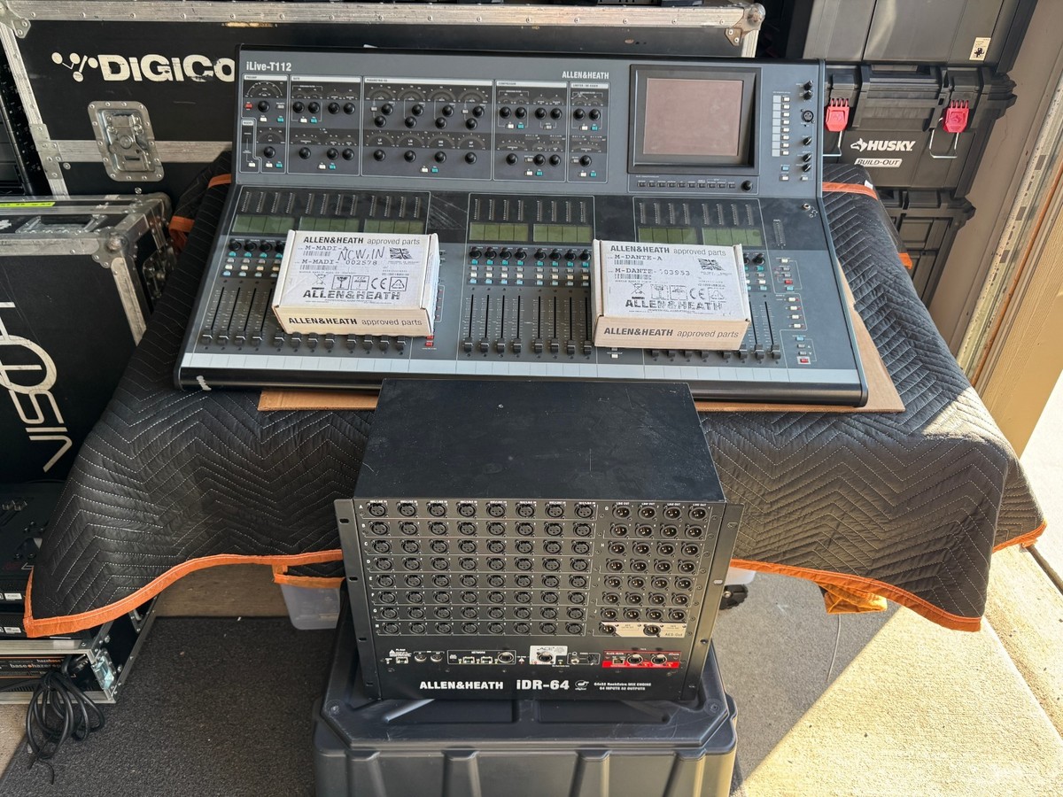 Allen & Heath iLive-T112 Digital Mixing Console+iDR-64 Engine+