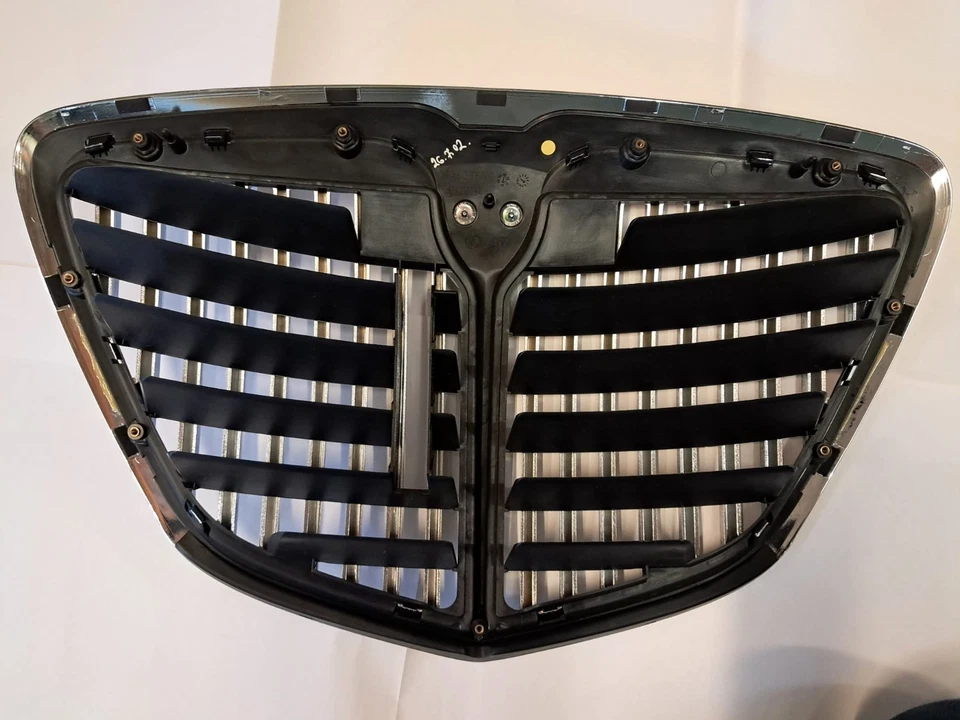 MASCHERINA GRIGLIA DAVANTI LANCIA THESIS 2002 SERIGRAFATA "TOUR THESIS 2002" — 第 2/4 张图片