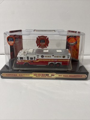 Code 3 FDNY New York Fire Department Saulsbury Rescue #5 Fire Truck 1/64 New