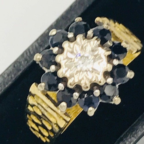 Vintage Solid 18ct Ring Gold Sapphire and Diamond Cluster UK Size M 1/2 521 - Picture 2 of 4