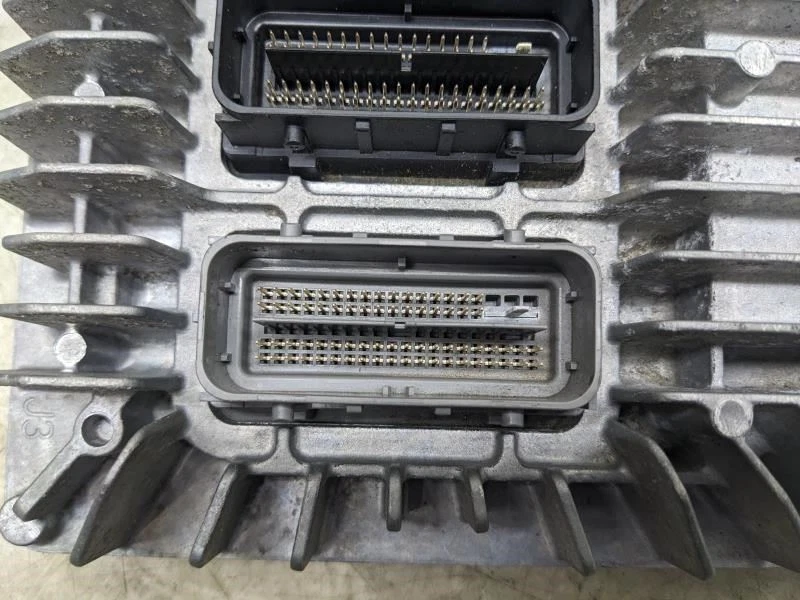 Chevrolet Impala 2017-2018 módulo de control informático motor de 3,6 L ECU ECM 12685918 Foto 3 de 4