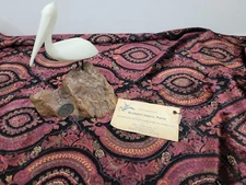 VTG JOHN PERRY WHITE PELICAN ON BURL WOOD BASE 6" FIGURINE