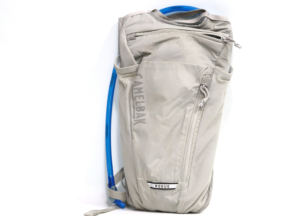 CamelBak Rogue Light Bike Hydration Pack 70oz Drizzle Grey