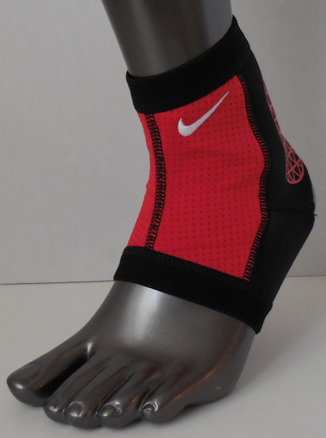 nike pro combat socks