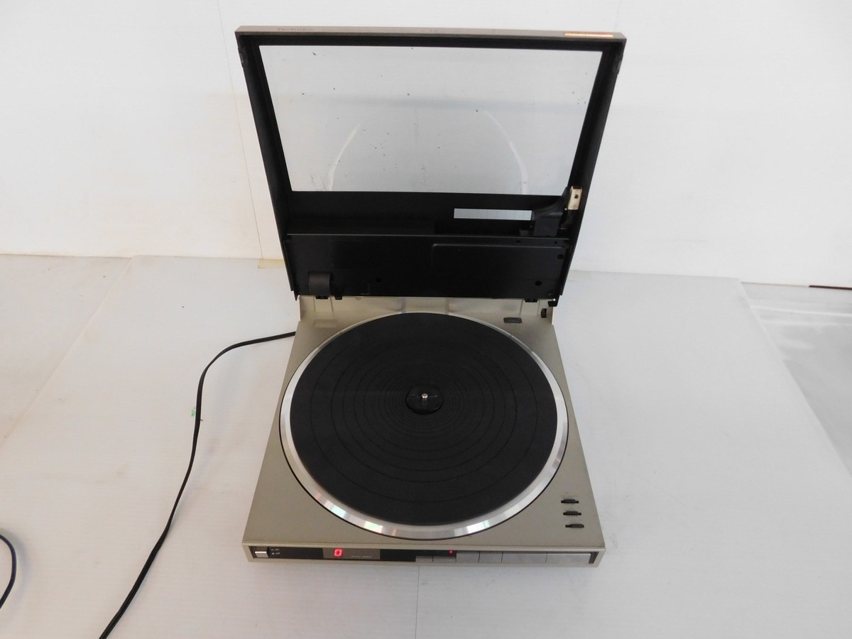 Technics Quartz Direct Drive Automatic Turntable System (SL-J2