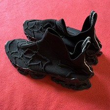 Men?s size 40 Black High Top Slip-On Athletic Sneaker, US men Size 7 women 9.