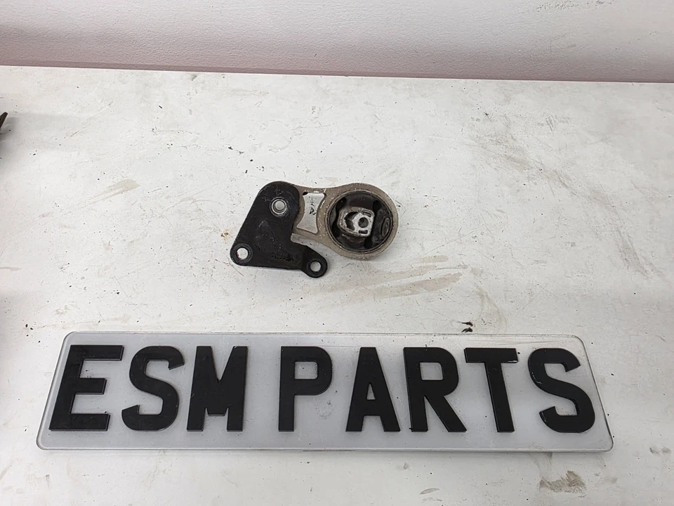 Ford Fiesta St180 Oem Lower Torque Mount - Image 3 of 3