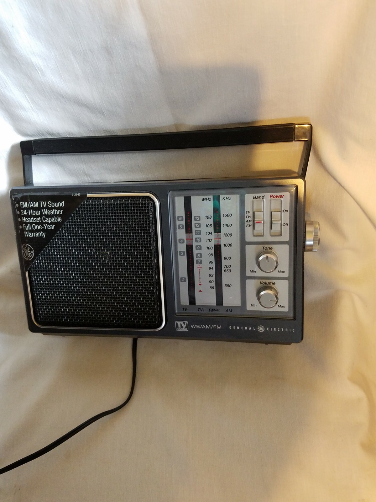 Vintage GE AM/FM radio CB monitor model 7-2912A