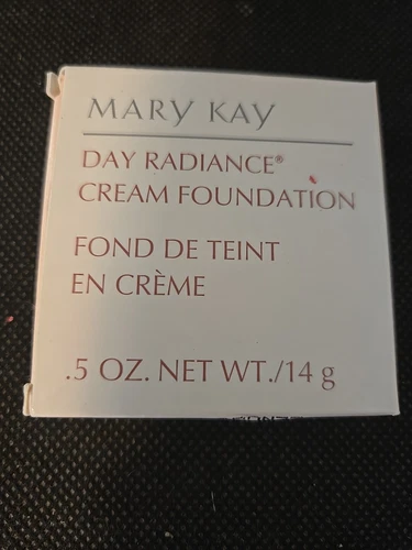 Mary Kay Day Radiance Cream Foundation Buffed Ivory #6300