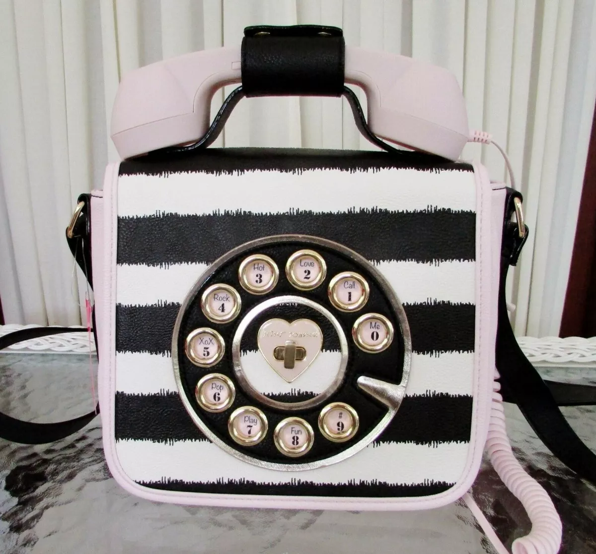 B Rosy Call Me Phone Purse | Chic crossbody bag, Phone purse, Purses