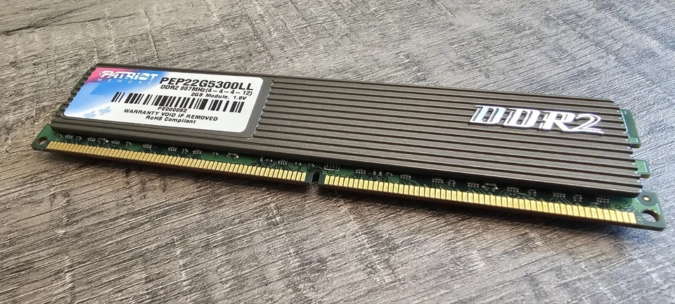 Patriot PEP22G5300LL 2Gb PC2-5300 667Mhz DDR2 Desktop Memory RAM  - Image 3 of 3