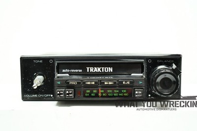 VINTAGE TRAKTON 351 AM/FM CAR DASH RADIO / CASSETTE PLAYER / HEADUNIT STEREO