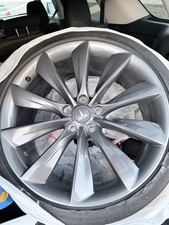 Great Condition Original 2017 Tesla Model S 21" Turbine Charcoal Gray Wheels