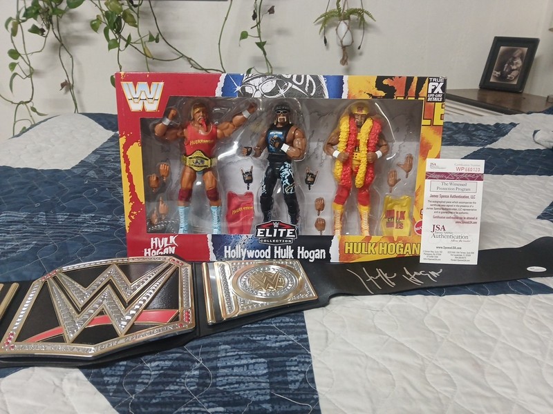 Hulk Hogan Elite Collection Unopened With Auto Certtified Belt JSA AUTHENTIC
