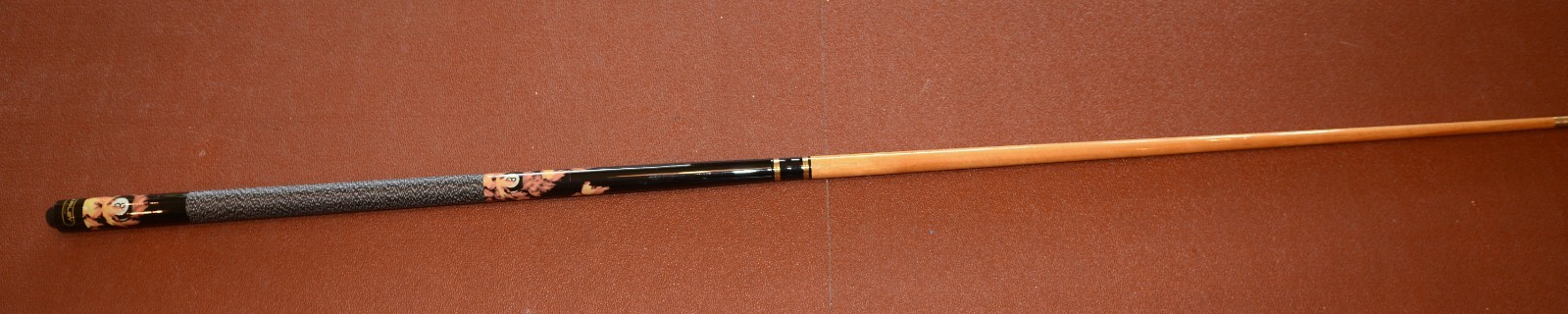 RILEY BC-200 18oz Flames 2 Piece Maple Pool Cue 57.5"