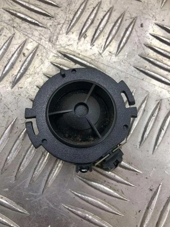 AUDI A5 F53 Haut-parleur Sonore de Porte Avant Gauche 8T0035399 3.20 31817707 - Photo 1/1