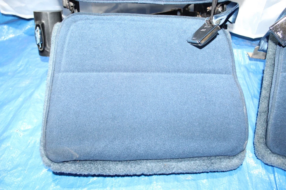 Par de asientos traseros Ford Ranger XCAB 89-94 con receptores de cinturón de seguridad AZUL limpio Foto 3 de 4