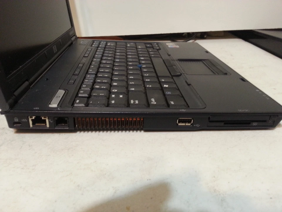 HP Compaq nc6220 14" Laptop intel Pent m1.73 1.5 ram, 40gig HDD, Windows 7 - Image 4 of 4