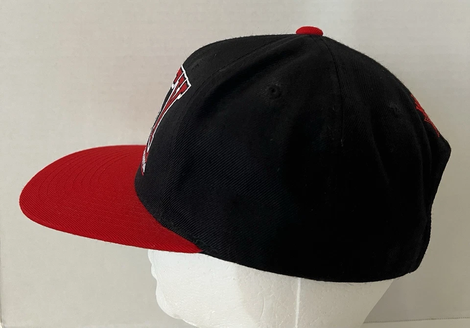 Chapéu Obey Y2K SnapBack preto vermelho “Worldwide Propaganda” OSFA - Imagem 3 de 4