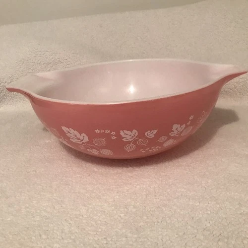 Pyrex Vintage Pink Gooseberry 4Qt Cinderella Bowl #444