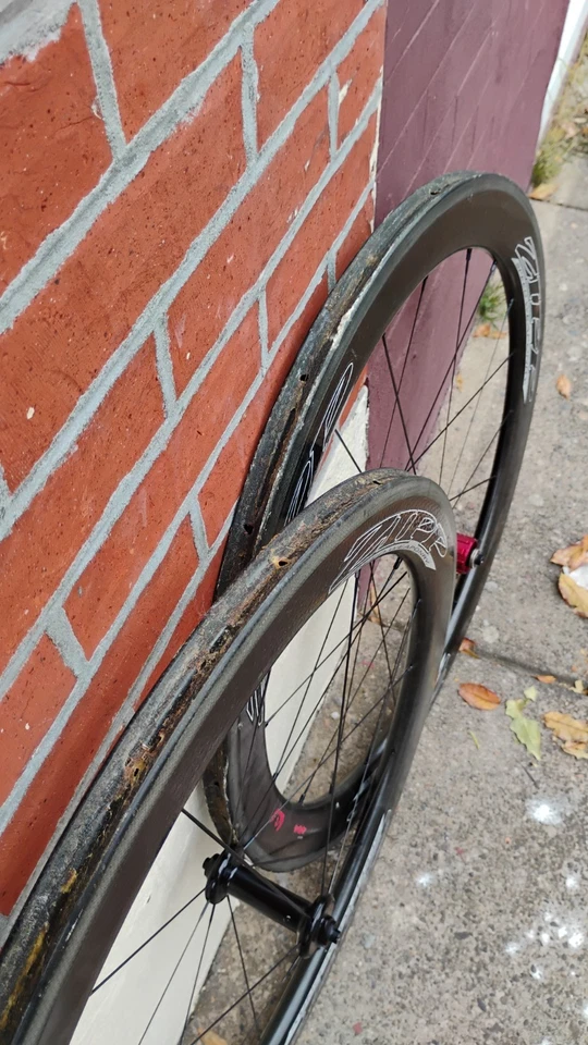 Juego de ruedas de freno de llanta tubular de carbono Zipp 404 Firecrest 77/177 Shimano/SRAM 10s Foto 3 de 3