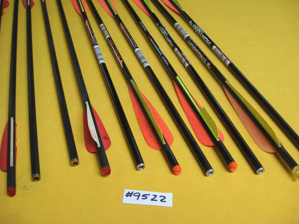 Horton Crossbow 13 Carbon Arrows 20" w/ Moon Nocks - Image 2 of 4