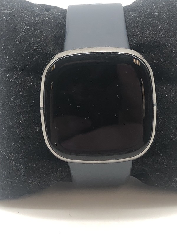 Fitbit Versa 3 Fitness Detection Tracker Smartwatch with GPS Heart Rate Monitor