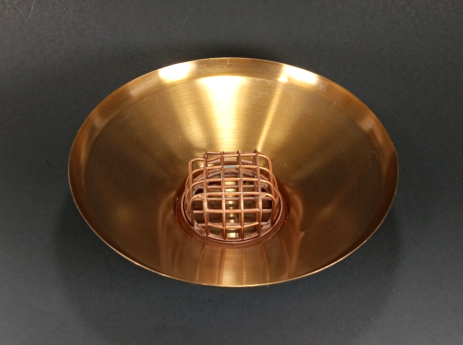 VTG Flower Frog Dish Bowl-O-Beauty Floral Arrangement Planter Bronze MCM Vogue