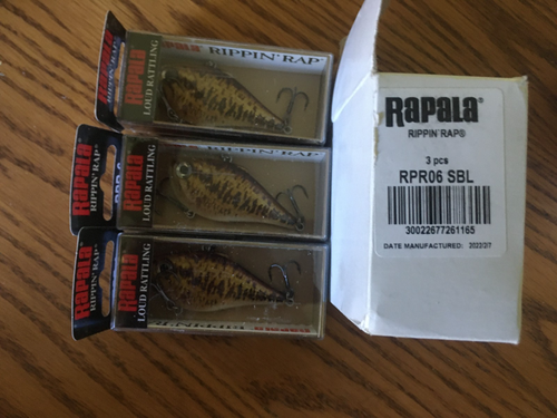 RAPALA RIPPIN RAP 06's-----3-LIVE SMALLMOUTH BASS COLORED FISHING LUREs ...