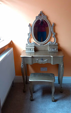 Gold Freestanding Dressing Table with Oval Mirror & 1 Drawer, Wooden Bedroom