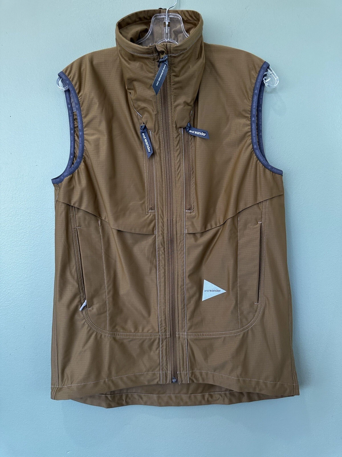 And Wander Ripstop Vest Mens M Techwear Gorpcore Hiking Utility Japan NWOT