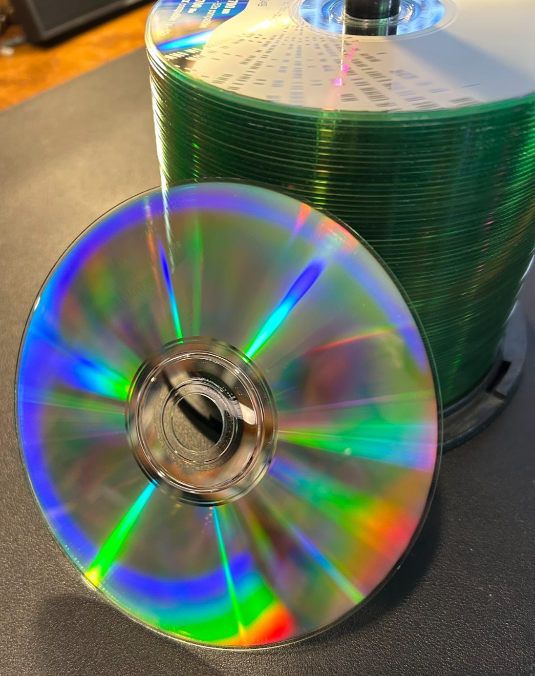75 Staples Blank CD-Rs 700mb, 80min 1X-52X Open Spindle Perfect Condition
