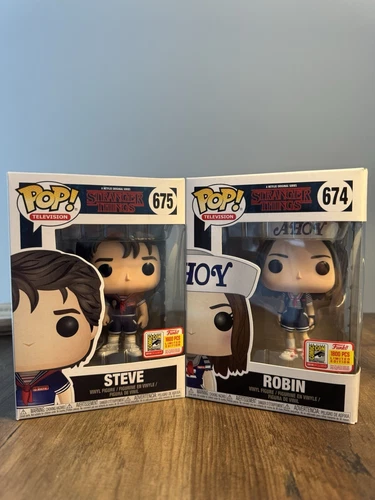 Funko LE 1800 SDCC Fundays Steve and Robin Stranger Things Ahoy Set of 2 (2018)