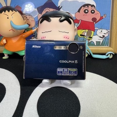 Nikon COOLPIX S5 CCD Vintage Digital Camera Blue 6.0MP 3x Optical