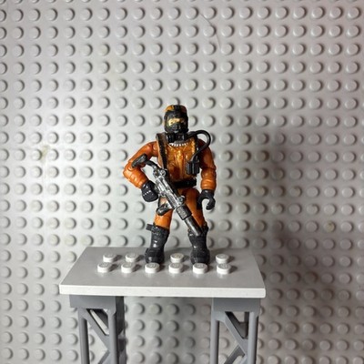 Mega Construx Call Of Duty Hazmat Tech Loose Figure  *SHIPS NOW*