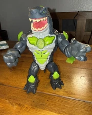 Beast Lab Shark Beast Creator Experiment Action Figure Light & Sound Tested