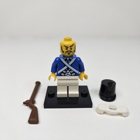Lego Pirate Bluecoat Imperial Soldier Minifigure With Musket On Stand