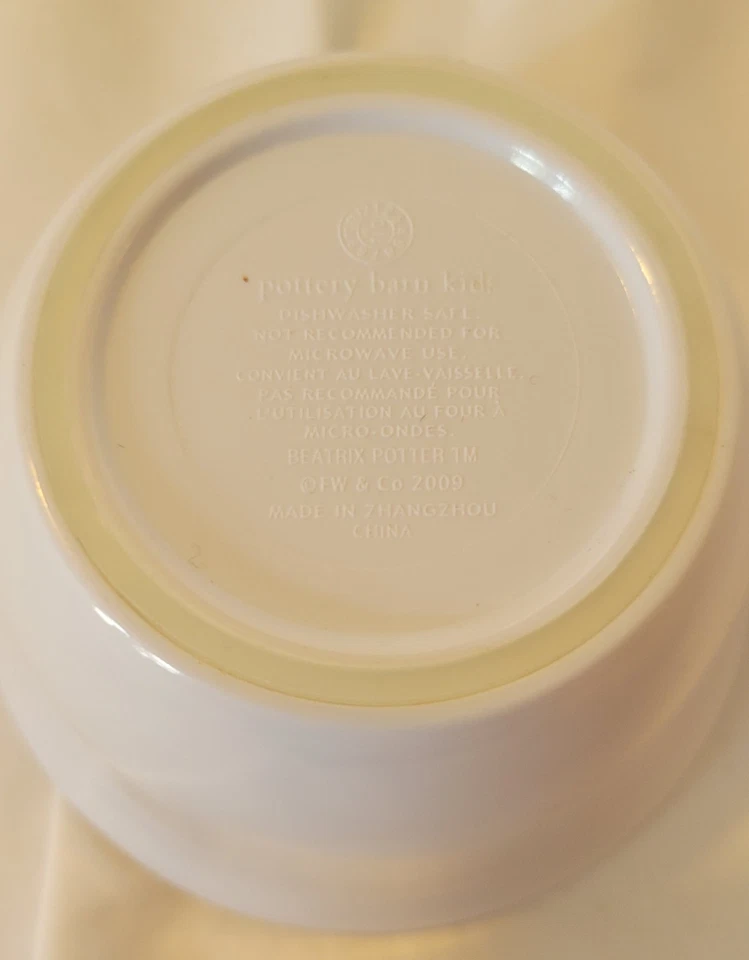 JUEGO DE ALIMENTACIÓN PARA VIVERO PETER RABBIT de Pottery Barn Beatrix Potter cuenco plato taza Foto 3 de 4