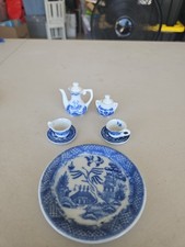 Lot of 9 Miniature Blue Willow Tea Set Pieces Cup Saucer Teapot w/Lids. 71