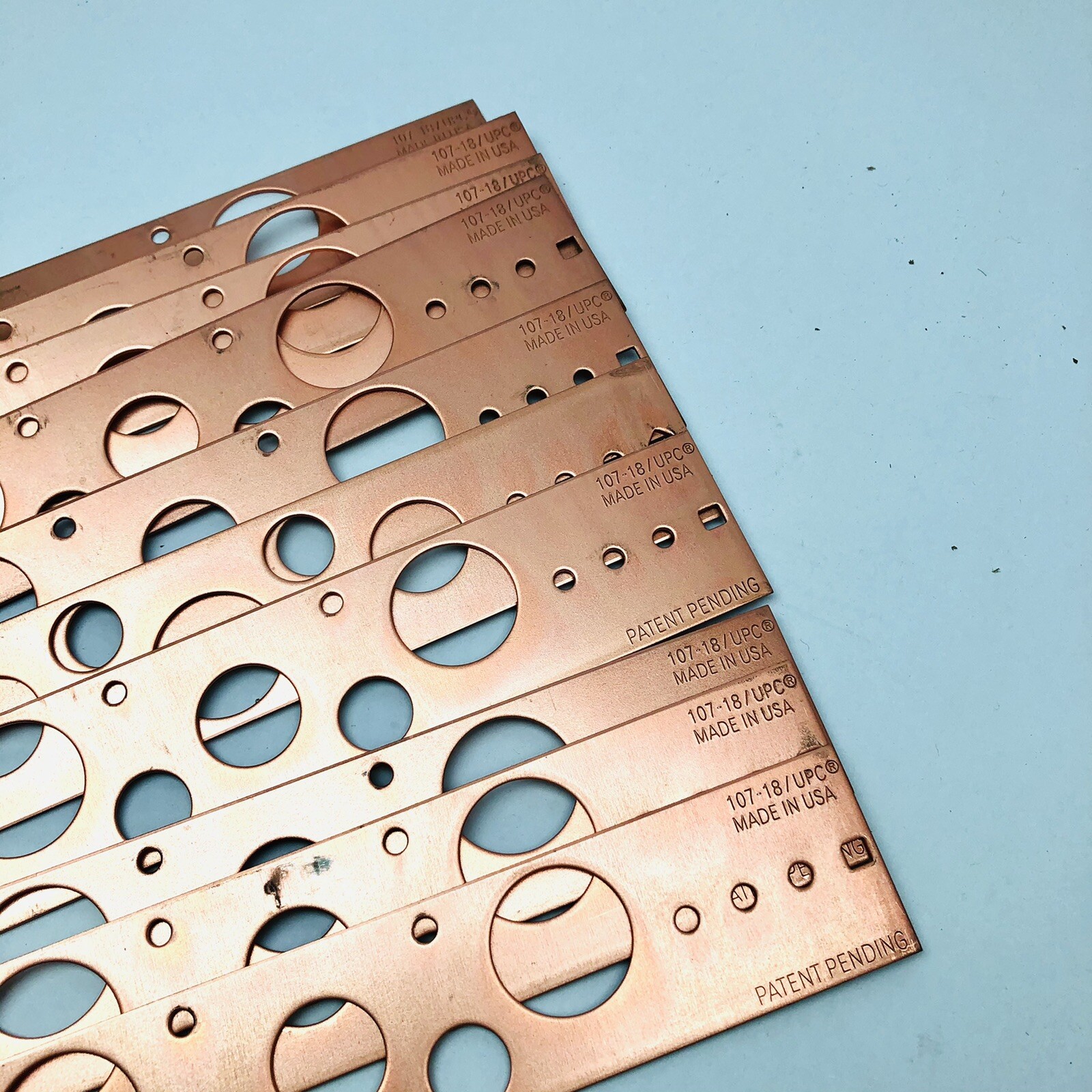 LOT OF 10 HOLD RITE 107-18 COPPER STEEL BRACKET 1-3/4" LENGHT 19"